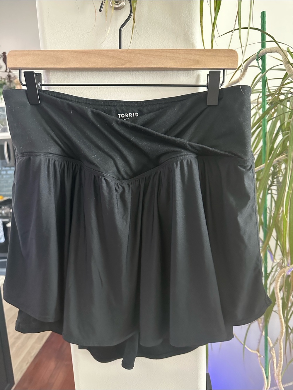 Torrid Black Skater Skorts - w/pockets and a Flowy Cross Over Stretch Waist